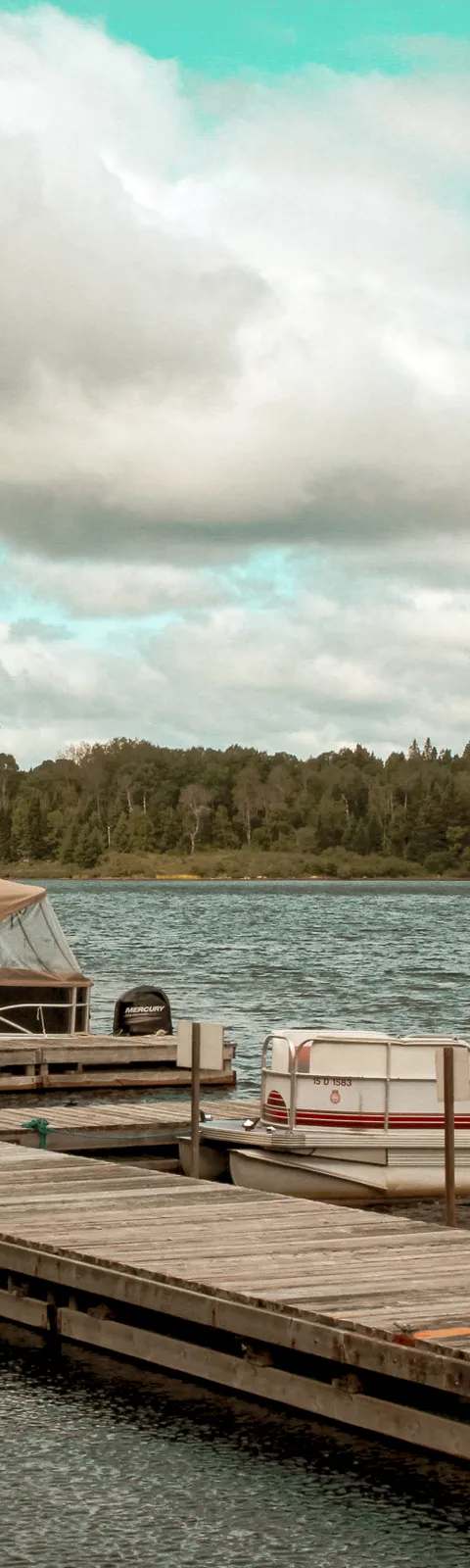 Kayaking along the water at L'Association de Chasse et Pêche de la Mauricie, Mauricie, Quebec