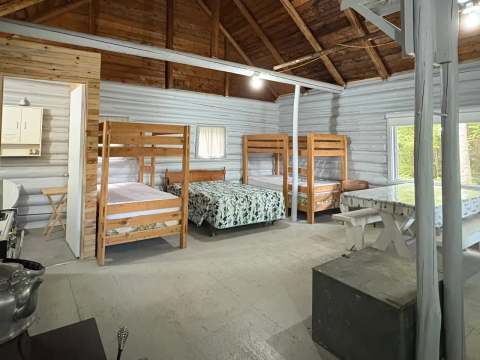 Round-log cabin – L'Association des Amis de la Forêt du Lac Anais