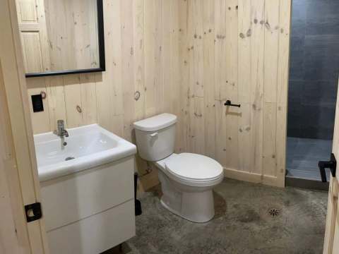 LODGE – La Cache Outfitters