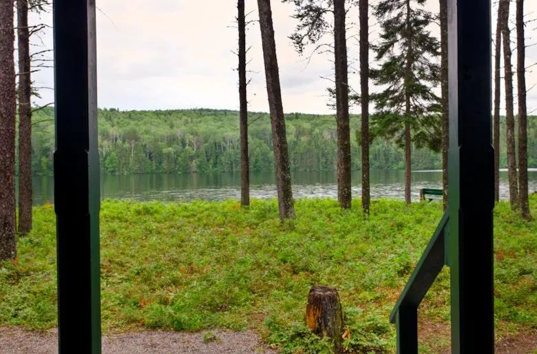 Aigle Cabin — La Pourvoirie Chez Farrar – La Pourvoirie Chez Farrar