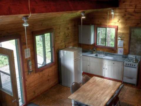 Aigle Cabin – La Pourvoirie Chez Farrar