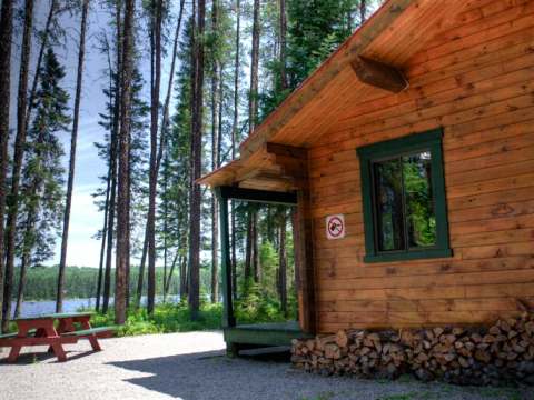 Corbeau Cabin – La Pourvoirie Chez Farrar