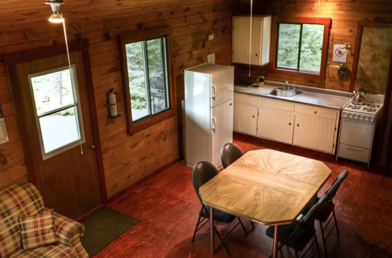 Duc Cabin — La Pourvoirie Chez Farrar – La Pourvoirie Chez Farrar
