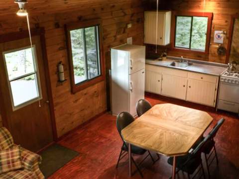Duc Cabin – La Pourvoirie Chez Farrar