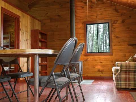 Duc Cabin – La Pourvoirie Chez Farrar
