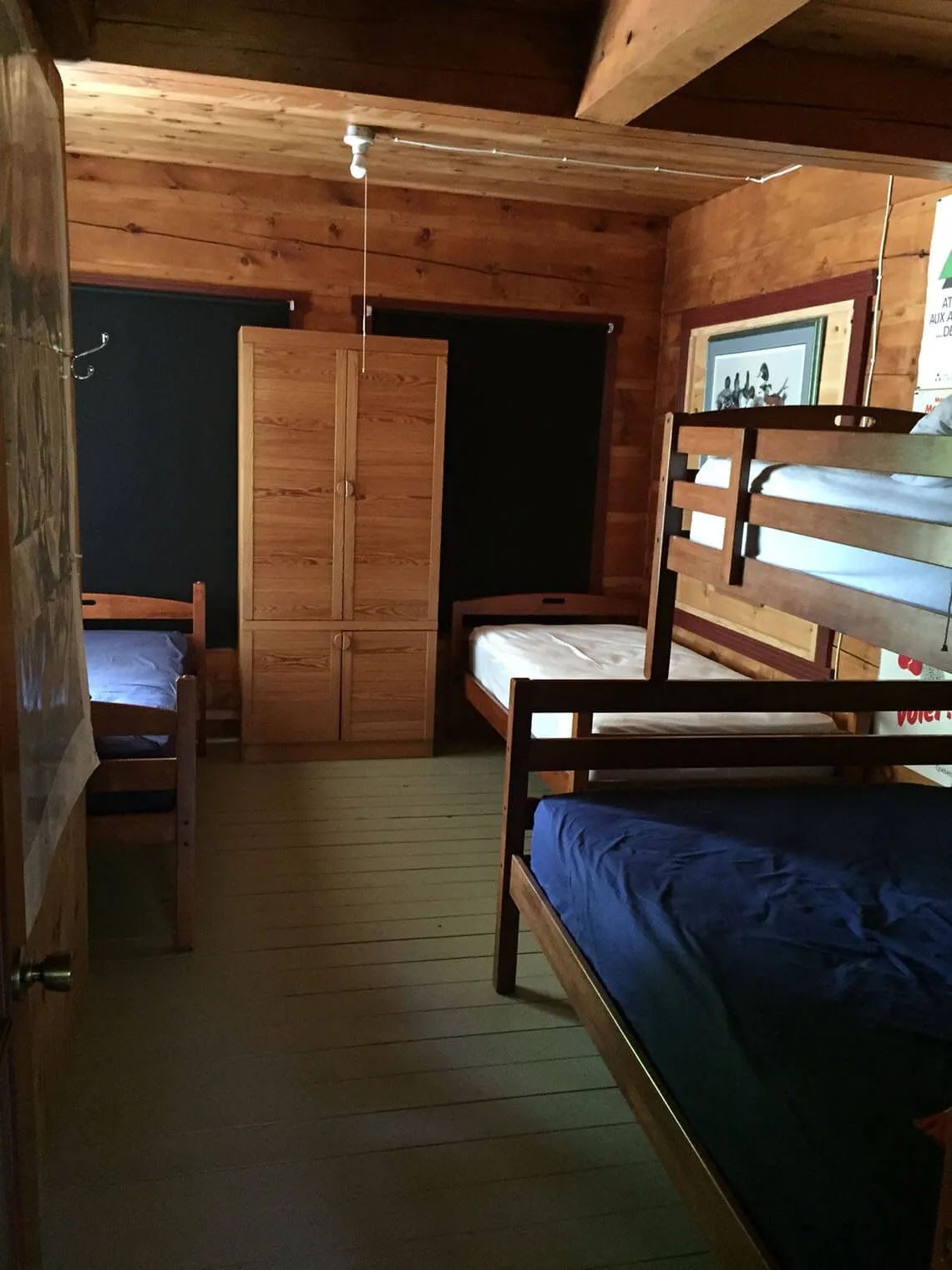 Faucon Cabin — La Pourvoirie Chez Farrar – La Pourvoirie Chez Farrar
