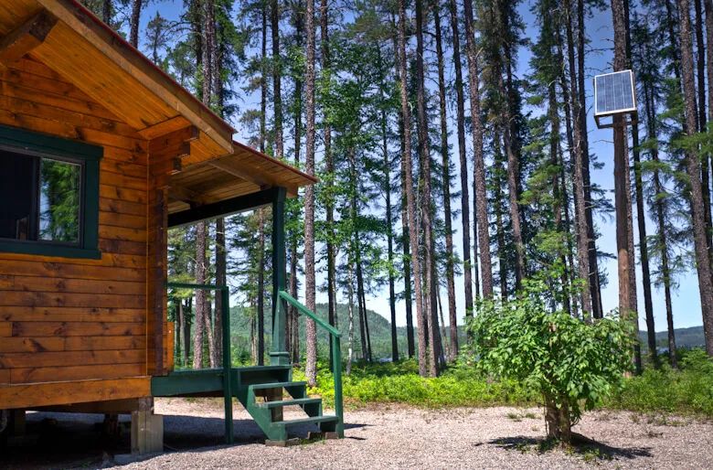 Fauvette Cabin — La Pourvoirie Chez Farrar – La Pourvoirie Chez Farrar