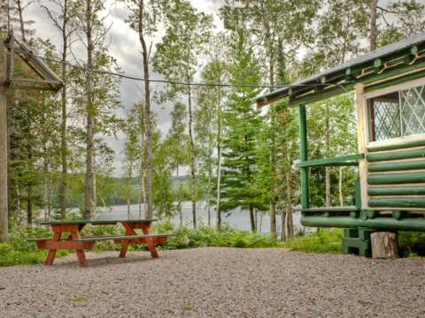 Flamand Cabin – La Pourvoirie Chez Farrar