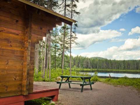 Heron Cabin – La Pourvoirie Chez Farrar