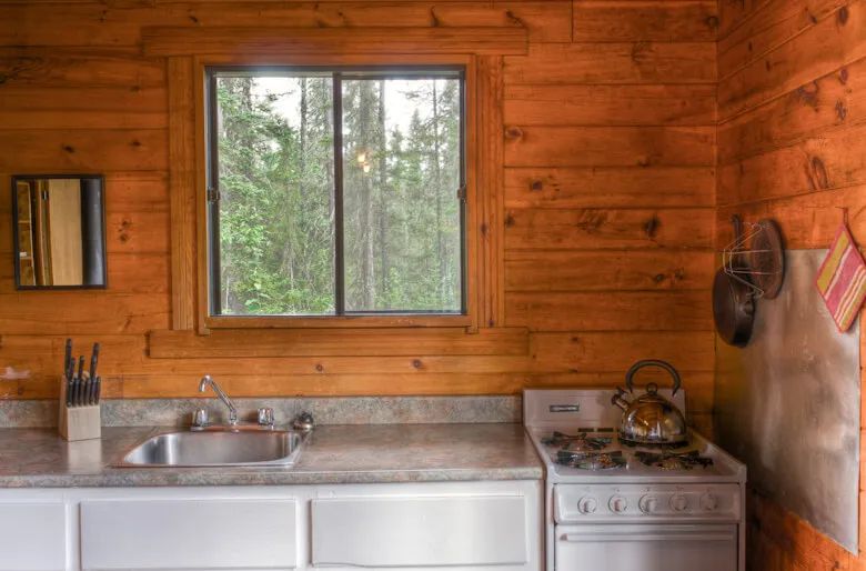 Heron Cabin – La Pourvoirie Chez Farrar
