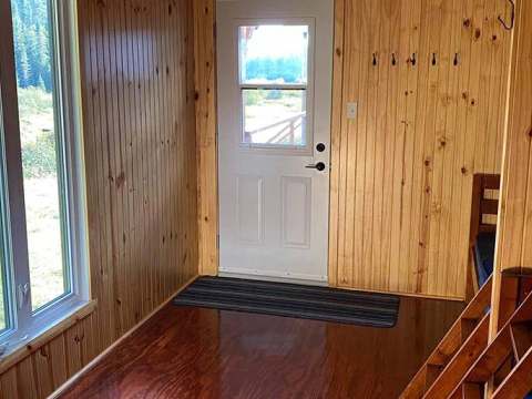 Hirondelle Cabin – La Pourvoirie Chez Farrar