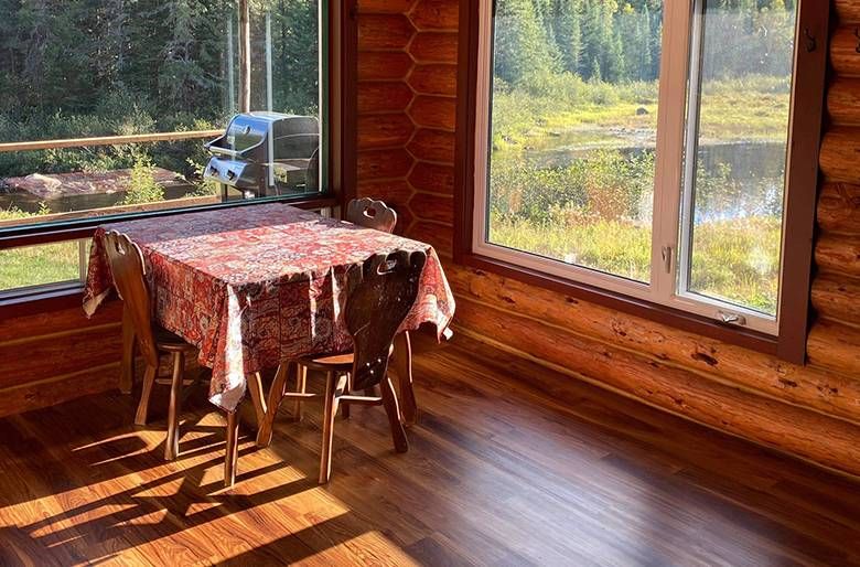 Hirondelle Cabin — La Pourvoirie Chez Farrar – La Pourvoirie Chez Farrar