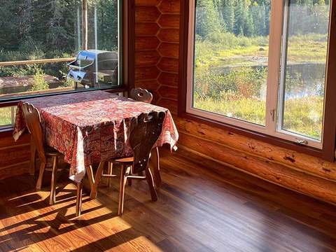 Hirondelle Cabin – La Pourvoirie Chez Farrar