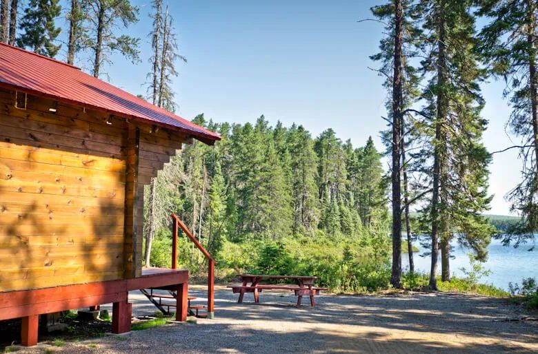 Lagopède Cabin — La Pourvoirie Chez Farrar – La Pourvoirie Chez Farrar