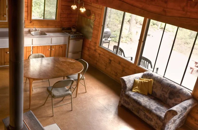 Lagopède Cabin — La Pourvoirie Chez Farrar – La Pourvoirie Chez Farrar
