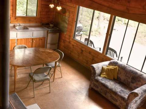 Lagopède Cabin – La Pourvoirie Chez Farrar