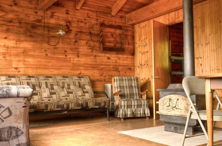Lagopède Cabin — La Pourvoirie Chez Farrar – La Pourvoirie Chez Farrar