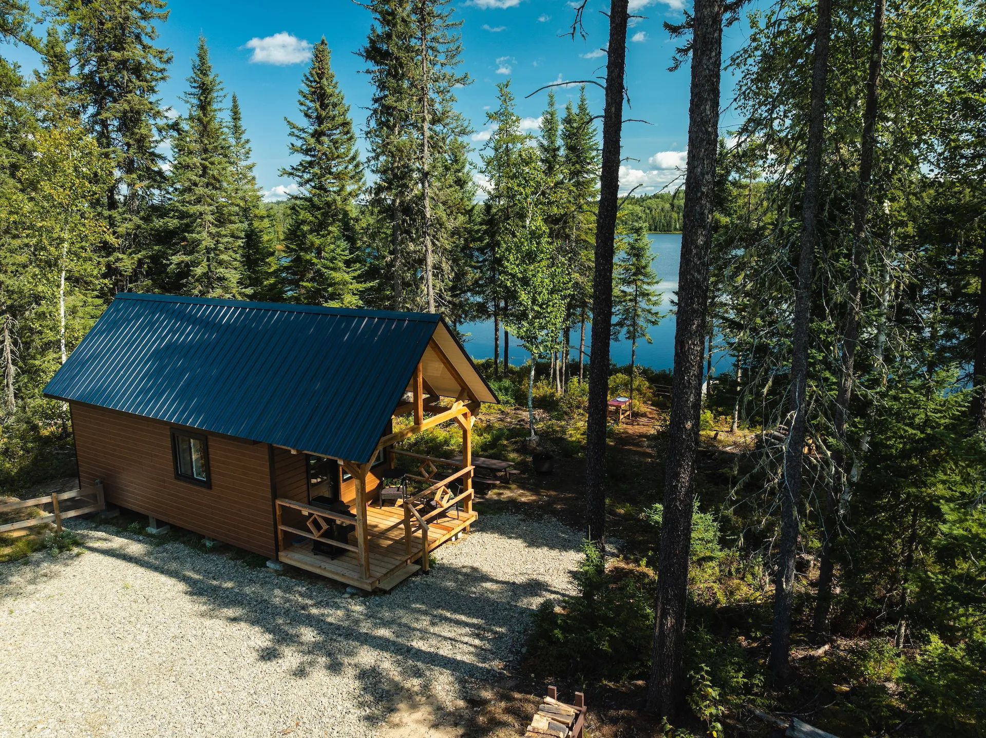 Neptune Cabin — La Pourvoirie Chez Farrar – La Pourvoirie Chez Farrar