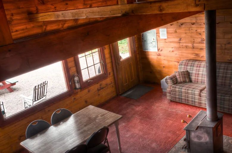 Pic vert Cabin — La Pourvoirie Chez Farrar – La Pourvoirie Chez Farrar