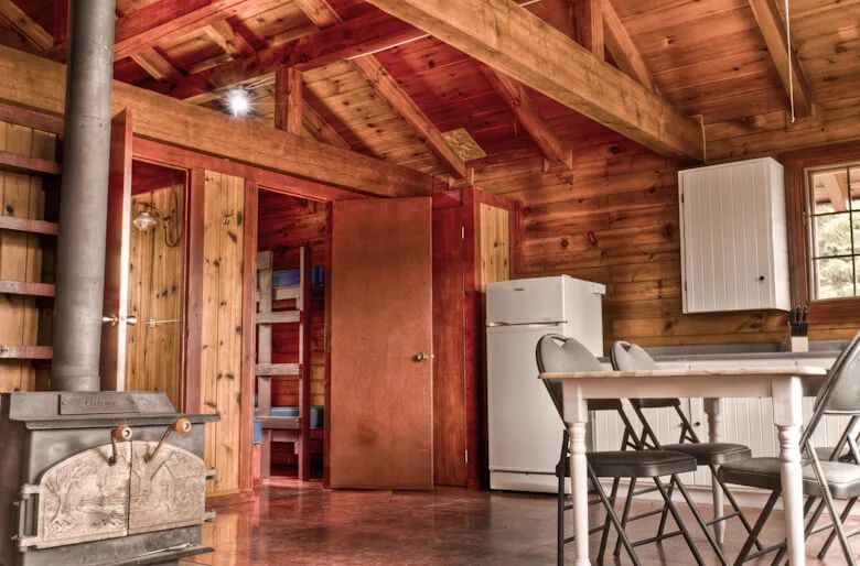 Pic vert Cabin – La Pourvoirie Chez Farrar