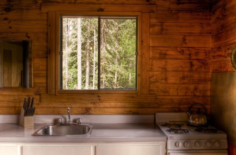 Pinson Cabin – La Pourvoirie Chez Farrar