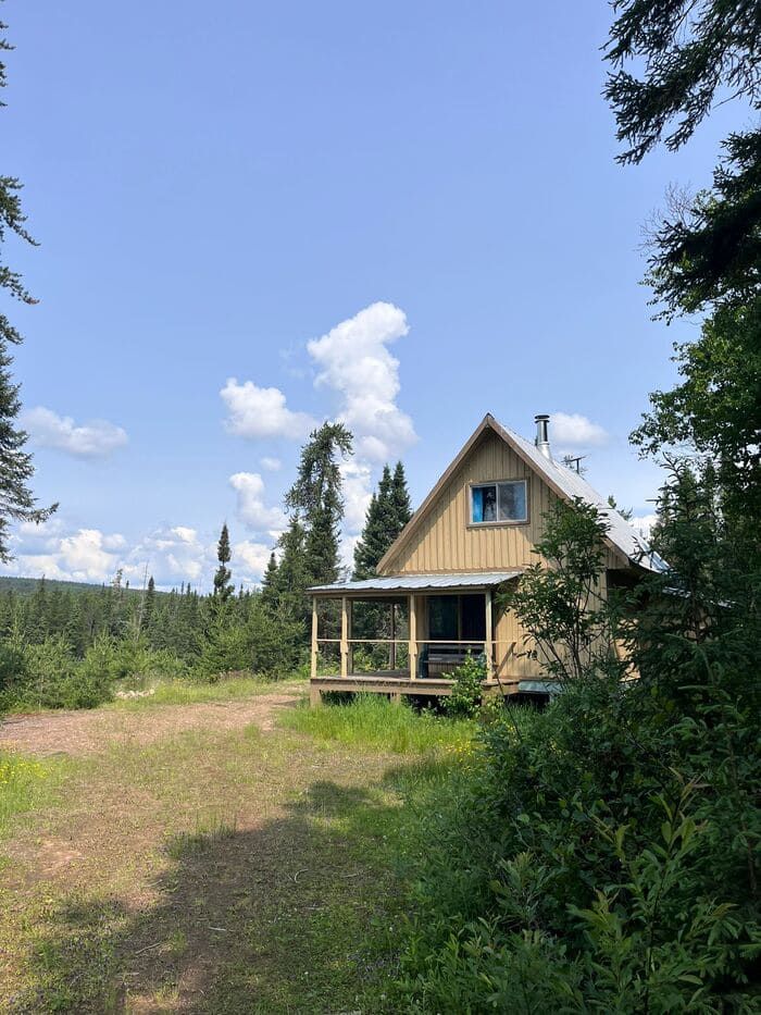 Chalet du lac de l'Épaule — La Pourvoirie de la Doré – La Pourvoirie de la Doré