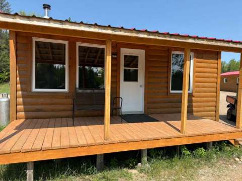Chalets 3, 4, 5, 6 et 7 – La Pourvoirie de la Doré