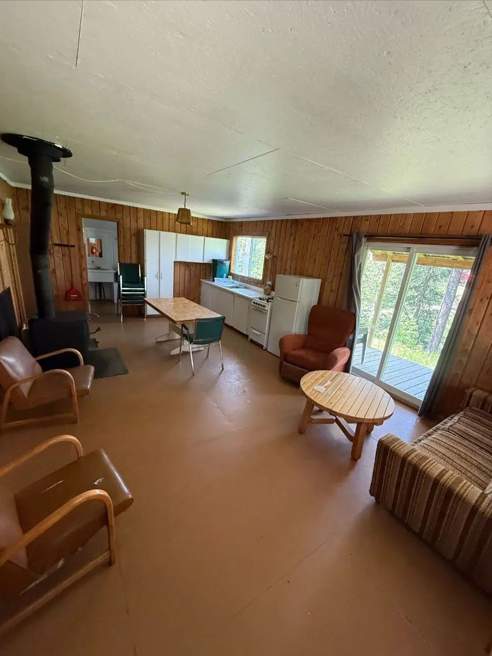 Chalets 8, 9, 10 et 11 — La Pourvoirie de la Doré – La Pourvoirie de la Doré