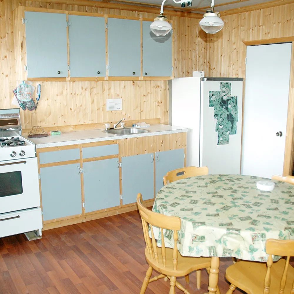 Cabin Cottage 02 - L'Hirondelle — La Pourvoirie du Lac Laflamme – La Pourvoirie du Lac Laflamme