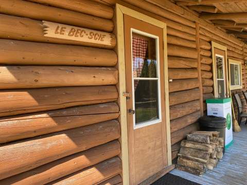Le Bec-scie – La Pourvoirie du Lac Lareau