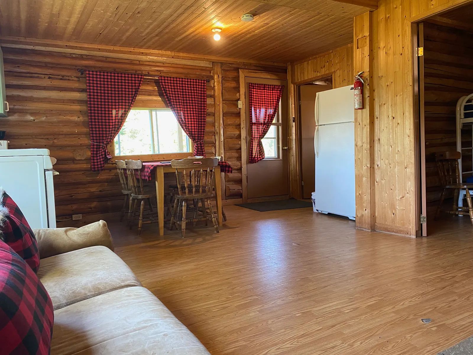 Chalet Le Malard — La Pourvoirie du Lac Lareau – La Pourvoirie du Lac Lareau