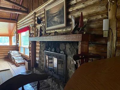 Auberge Le Pavillon — La Pourvoirie du Lac Lareau – La Pourvoirie du Lac Lareau