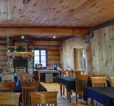 AUBERGE DU RAVAGE – La Pourvoirie du Lac Moreau