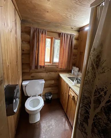 Chalet Le Caribou — La Pourvoirie du Lac Moreau – La Pourvoirie du Lac Moreau