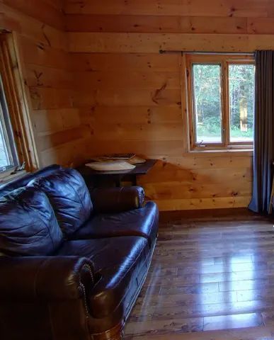 Cabin Le Malbaie — La Pourvoirie du Lac Moreau – La Pourvoirie du Lac Moreau