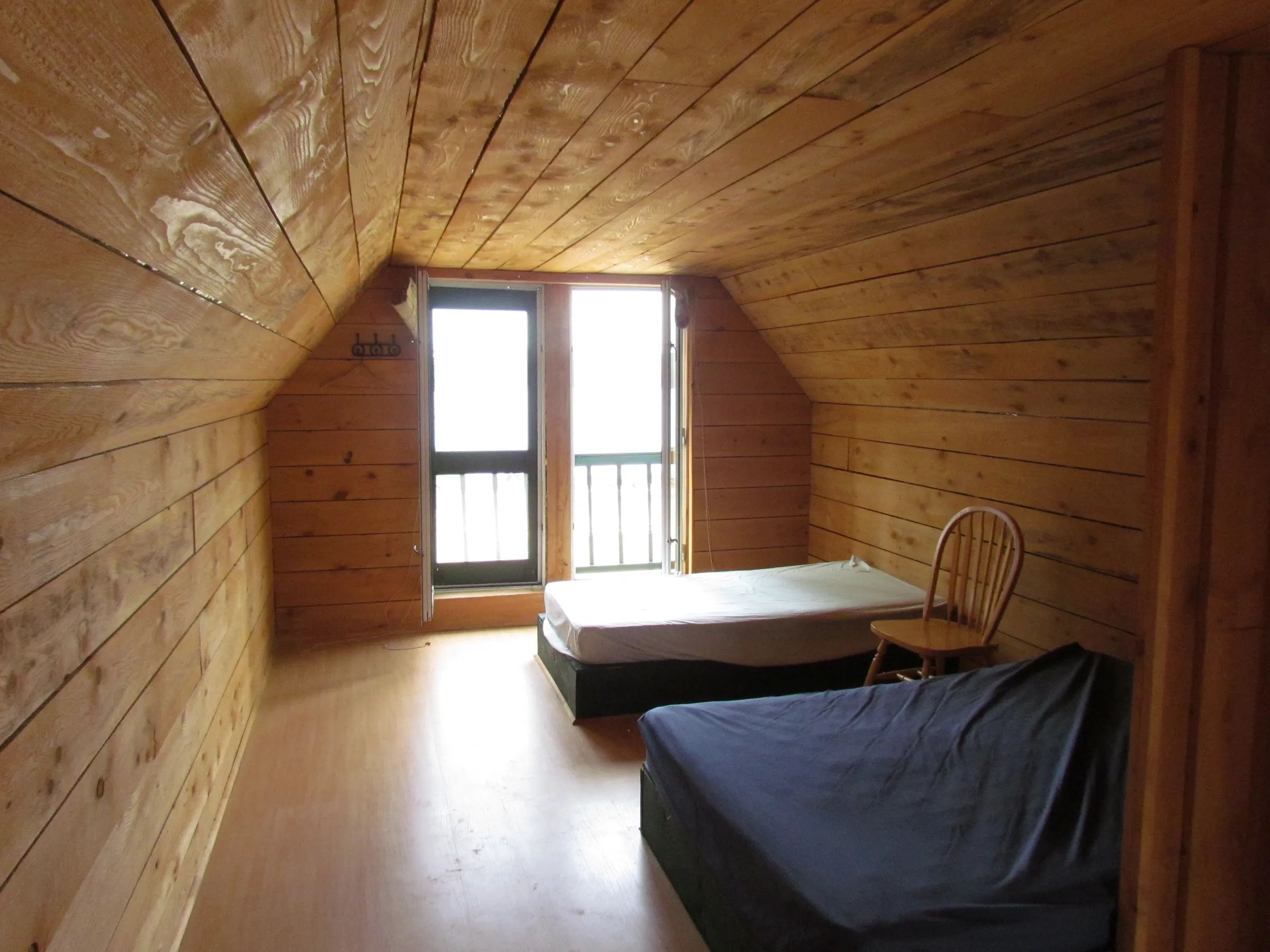 Cabin Cottage #1 — La Pourvoirie du Montagnard – La Pourvoirie du Montagnard