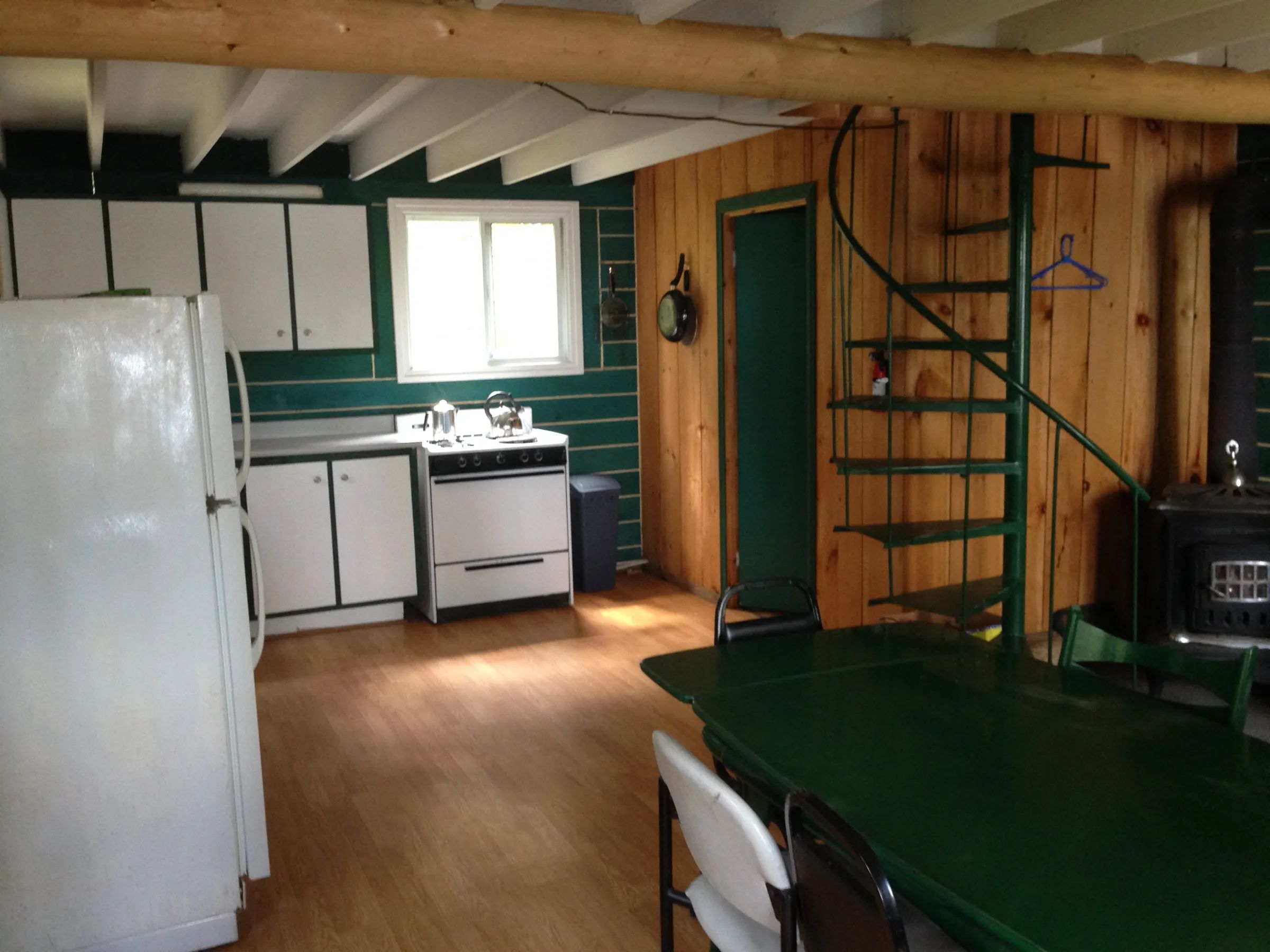 Cabin Cottage #2 — La Pourvoirie du Montagnard – La Pourvoirie du Montagnard