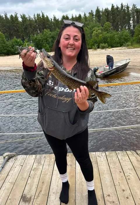 Pêche chez La Pourvoirie du Montagnard, Mauricie, Québec — photo 2