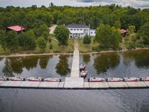 WHITE HOUSE LODGE – Réserve Beauchêne