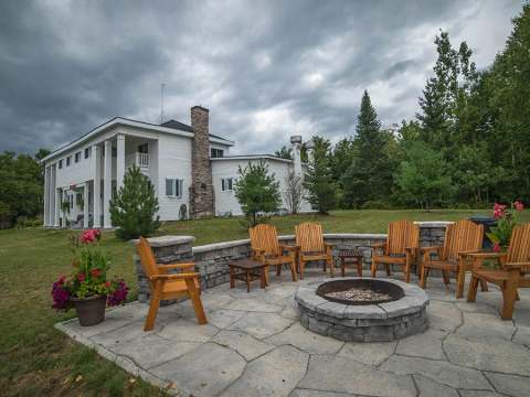 WHITE HOUSE LODGE – Réserve Beauchêne