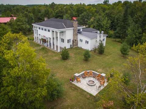 WHITE HOUSE LODGE – Réserve Beauchêne