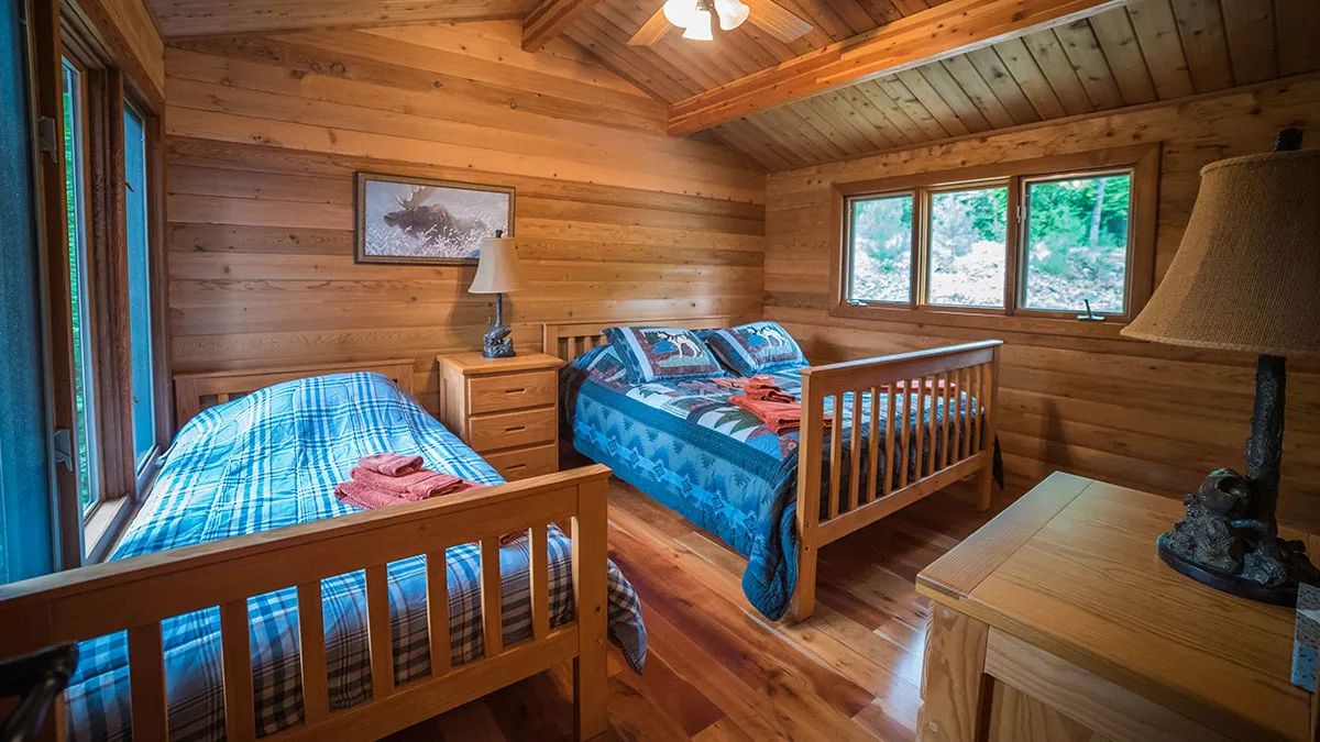 CHICKADEE CABIN — Réserve Beauchêne – Réserve Beauchêne