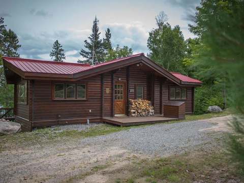 CHICKADEE CABIN – Réserve Beauchêne