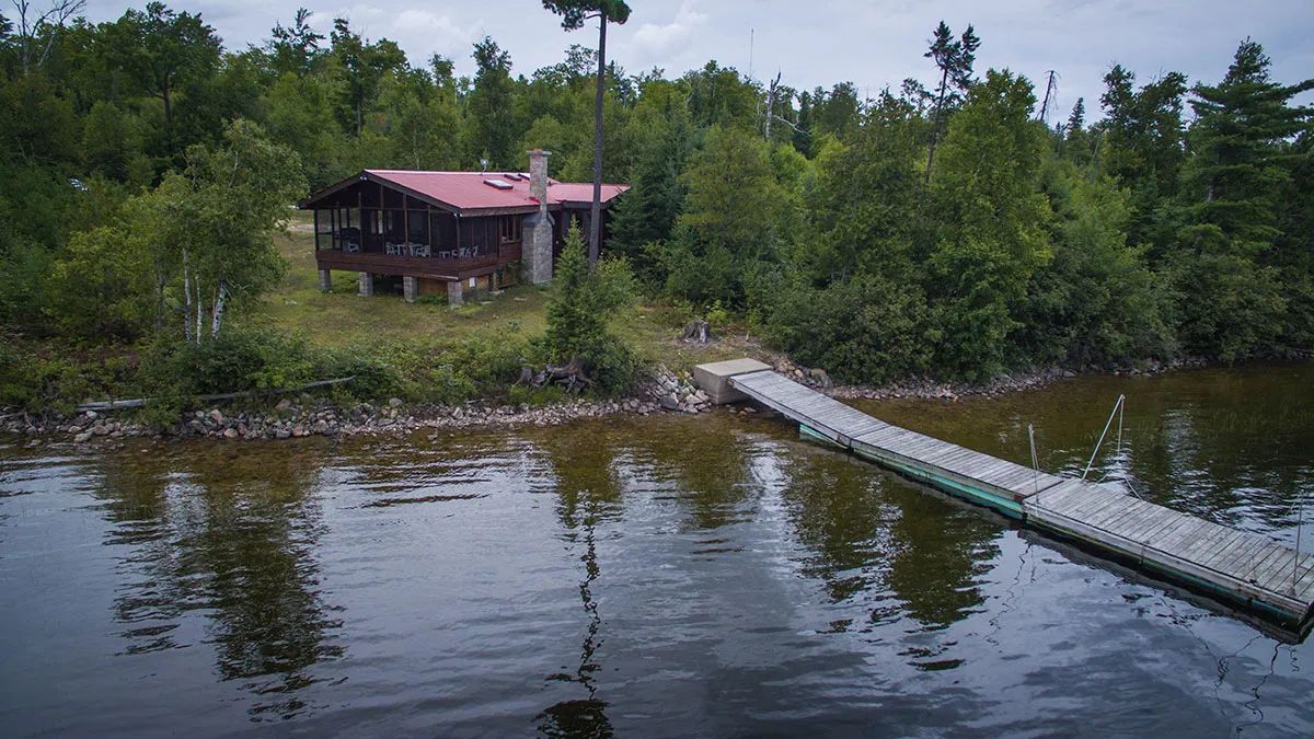 HAWK CABIN — Réserve Beauchêne – Réserve Beauchêne