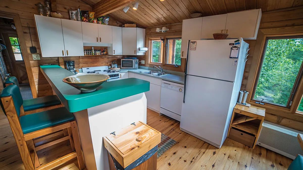 KINGFISHER CABIN — Réserve Beauchêne – Réserve Beauchêne