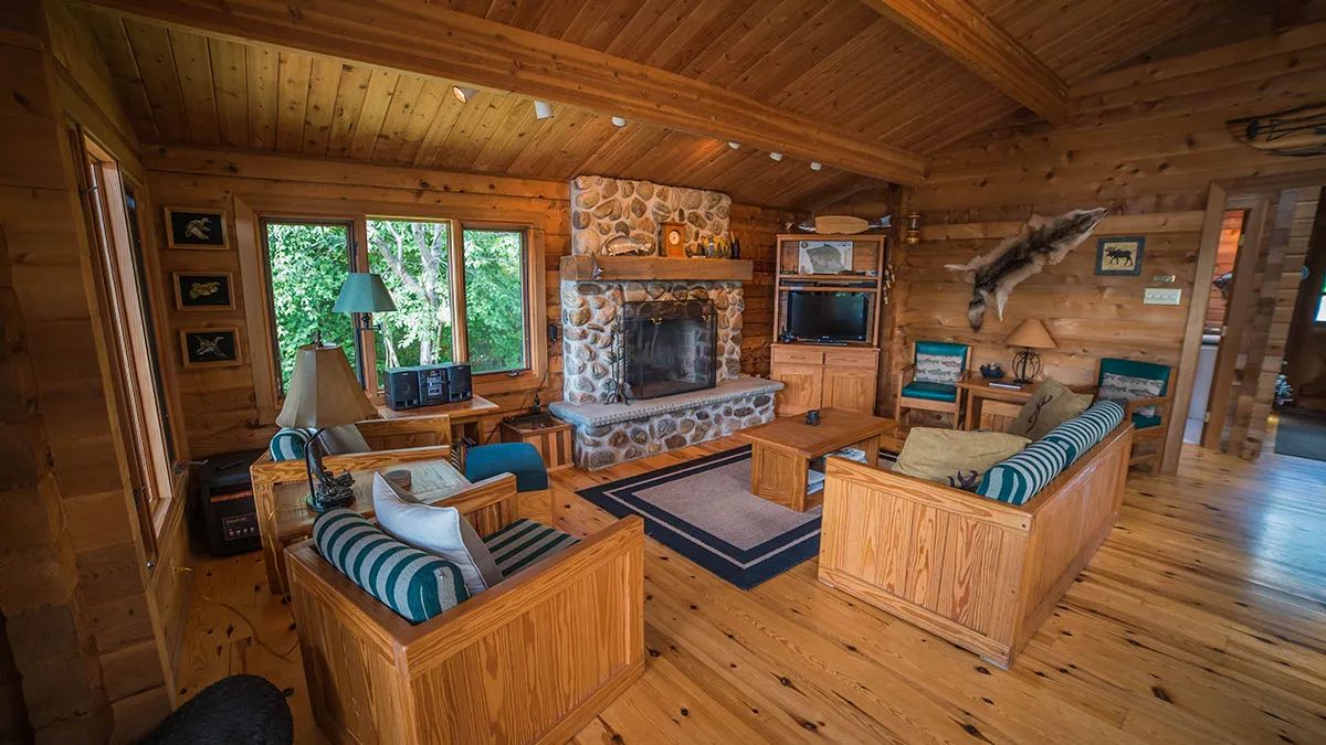 KINGFISHER CABIN — Réserve Beauchêne – Réserve Beauchêne