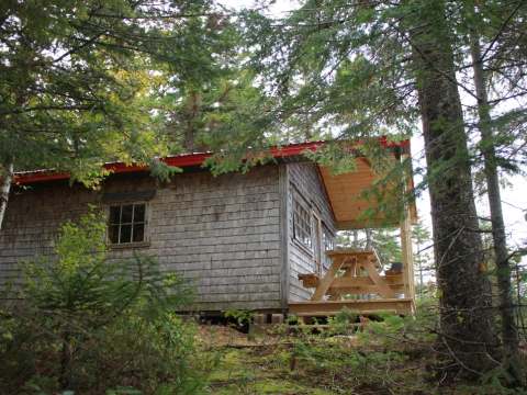 Chalet Frontière – Pourvoirie du Lac Portage