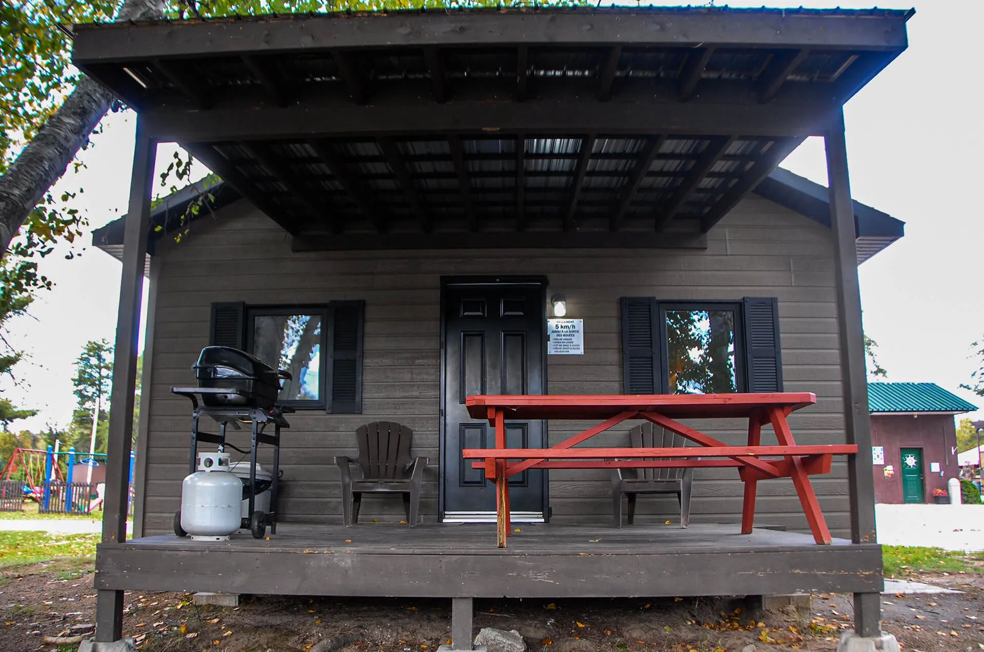 Cabin Coyote — Le Domaine des Huards – Le Domaine des Huards