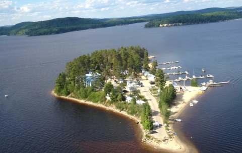 Photo of Les Deux Ours in Outaouais, QC