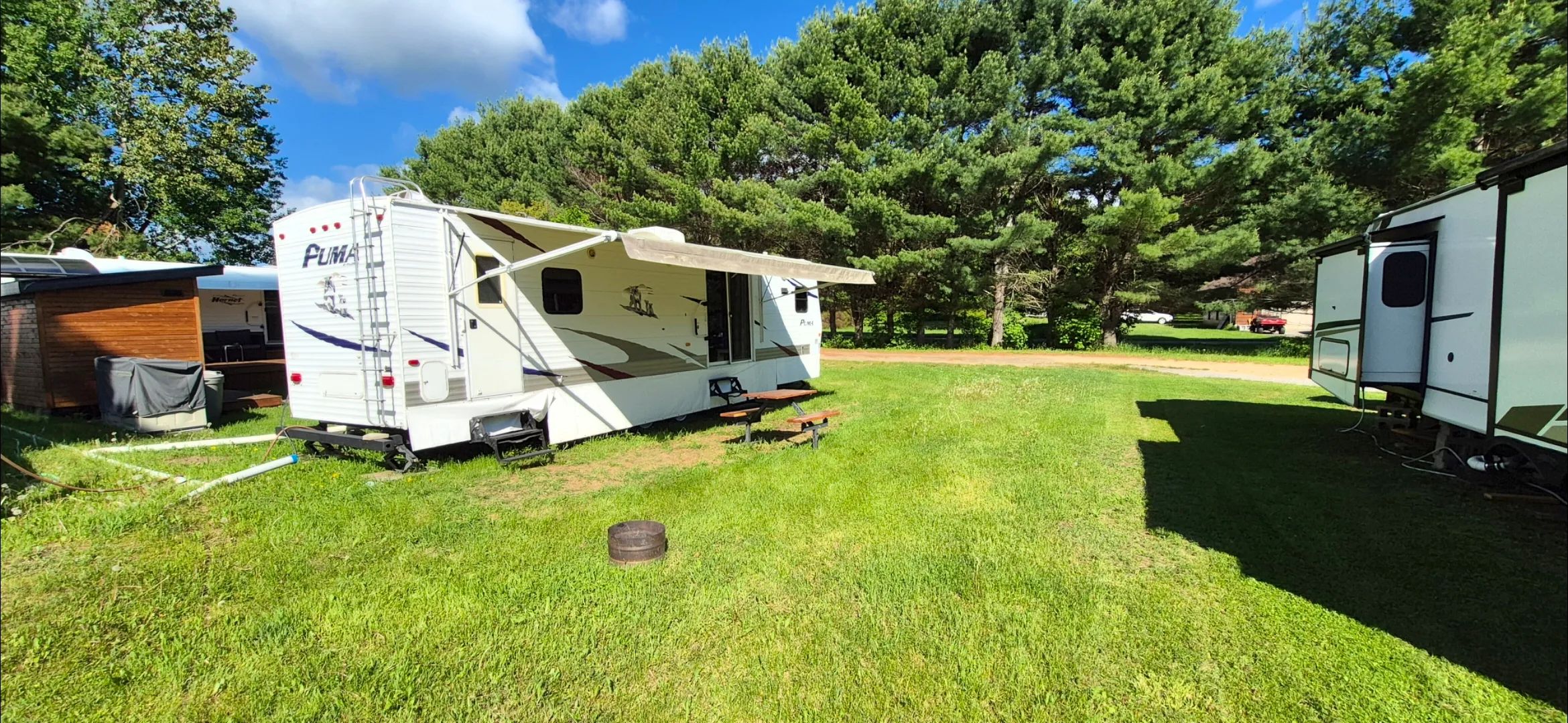 Roulotte Puma 30' – Domaine Larry Boismenu